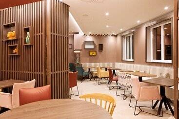 هتل Hampton By Hilton Regensburg