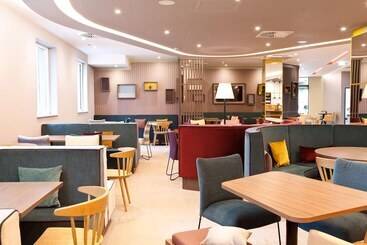 هتل Hampton By Hilton Regensburg