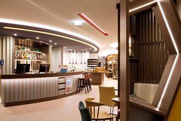 هتل Hampton By Hilton Regensburg