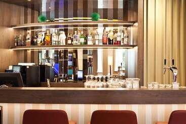 هتل Hampton By Hilton Regensburg