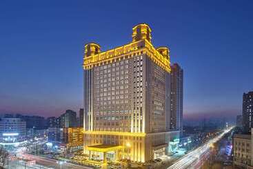 هتل Hilton Garden Inn Anshan
