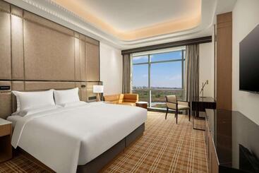هتل La Quinta By Wyndham Weifang South