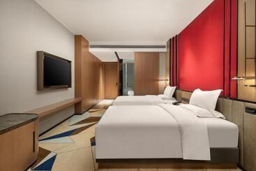 هتل La Quinta By Wyndham Weifang South