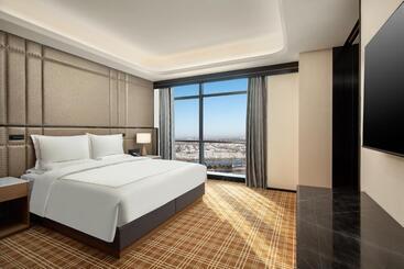 هتل La Quinta By Wyndham Weifang South