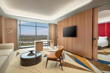 هتل La Quinta By Wyndham Weifang South