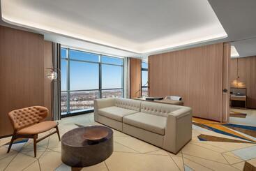 هتل La Quinta By Wyndham Weifang South
