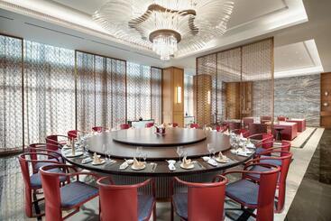 هتل La Quinta By Wyndham Weifang South