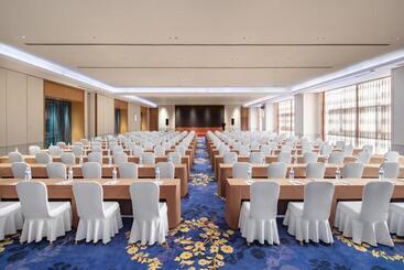 هتل La Quinta By Wyndham Weifang South