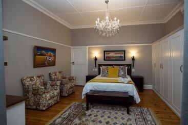 هتل Milner House Kimberley
