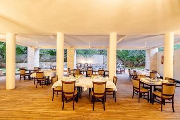 هتل Nkosi Guest Lodge
