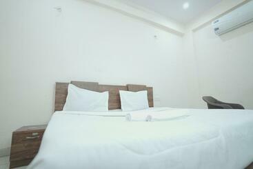 هتل Viraj Palace By Wb Inn