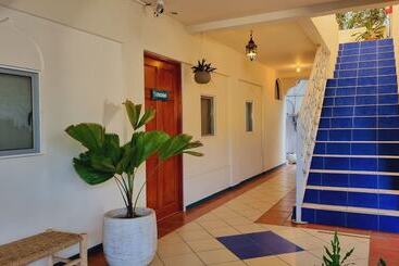 Zulu Surf Hotel Tamarindo