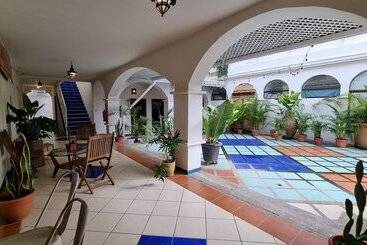 Zulu Surf Hotel Tamarindo
