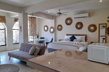 Zulu Surf Hotel Tamarindo