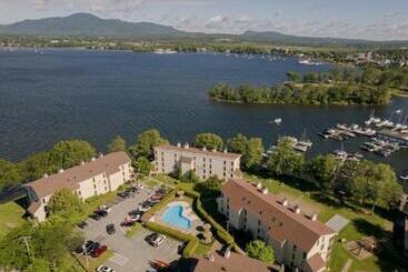 Magog Waterfront Condo