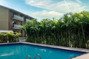 Paramount Riverfront Resort & Spa, Karjat