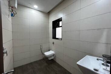 Paramount Riverfront Resort & Spa, Karjat