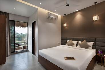 Paramount Riverfront Resort & Spa, Karjat