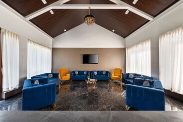 Paramount Riverfront Resort & Spa, Karjat