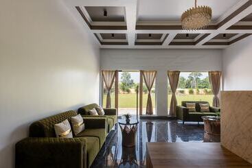 Paramount Riverfront Resort & Spa, Karjat