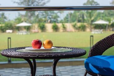 Paramount Riverfront Resort & Spa, Karjat