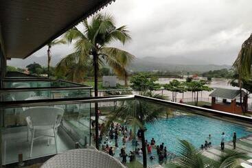 Paramount Riverfront Resort & Spa, Karjat