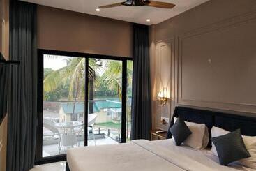 Paramount Riverfront Resort & Spa, Karjat