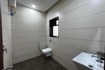 Paramount Riverfront Resort & Spa, Karjat