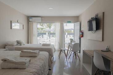 アパートホテル Saint Uriel