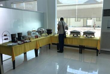 Apple Hotel Two   Near Phnom Penh Airport