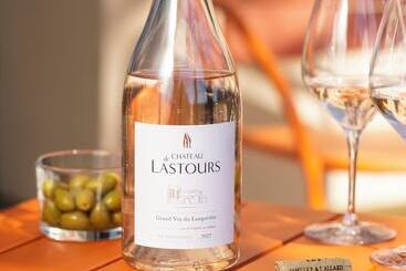 تختخواب و صبحانه Les Villas Du Chateau De Lastours