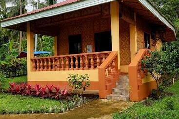 تختخواب و صبحانه Paco S Garden Home Stay