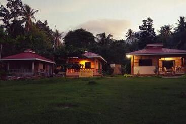 تختخواب و صبحانه Paco S Garden Home Stay
