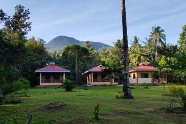 تختخواب و صبحانه Paco S Garden Home Stay