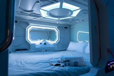 هتل کپسول Futurotel Malagueta Beach