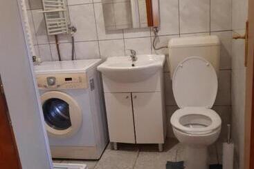 پانسیون Apartman Aurelia