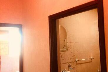 پانسیون Itrane Guest House