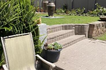 پانسیون Little Fern Self Catering