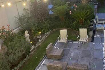 پانسیون Little Fern Self Catering