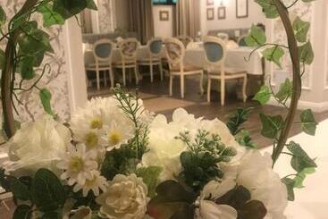 Pensiunea Dimitrios & Spa   Băile Herculane  Valea Cernei Terapie Spa  Relaxare A Minții și A Trupul