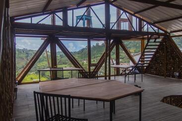 استراحتگاه Riverside Ecoliving Space