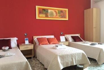 تختخواب و صبحانه Actinia Accommodation