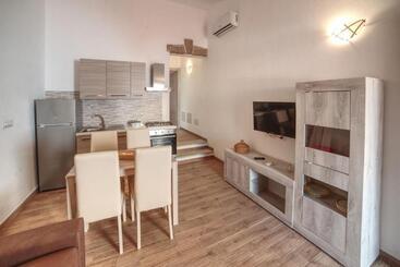 تختخواب و صبحانه Olbia Domus Inn