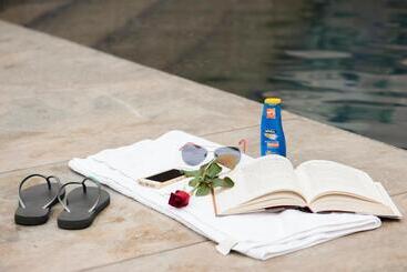 هتل Diamond Suites And Residences