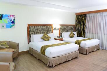 هتل Diamond Suites And Residences