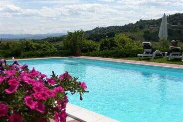Domus Volumnia Country House