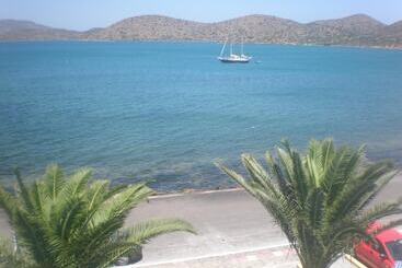 Elounda Alikes Suites & Studios
