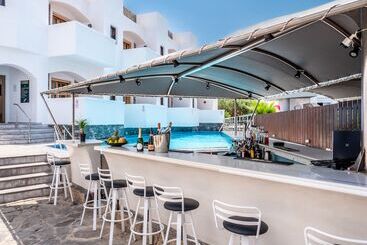 Elounda Alikes Suites & Studios