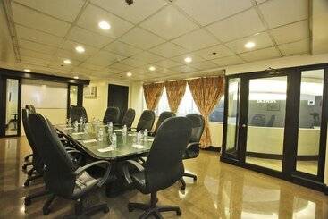 Fersal Hotel Malakas, Quezon City