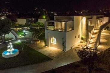 Gelli Apartments